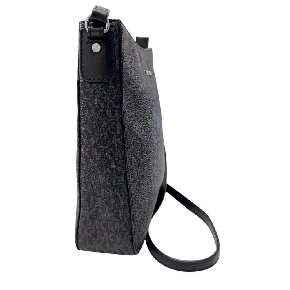 Michael Kors LG MESSENGER Crossbody Black - Picture 2 of 13